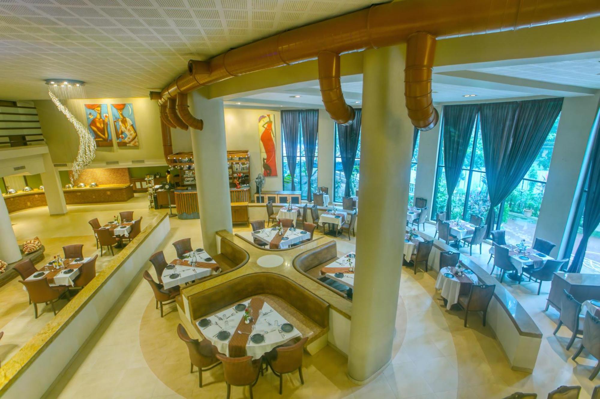 Neelam The Glitz Hotel Calangute Exterior photo
